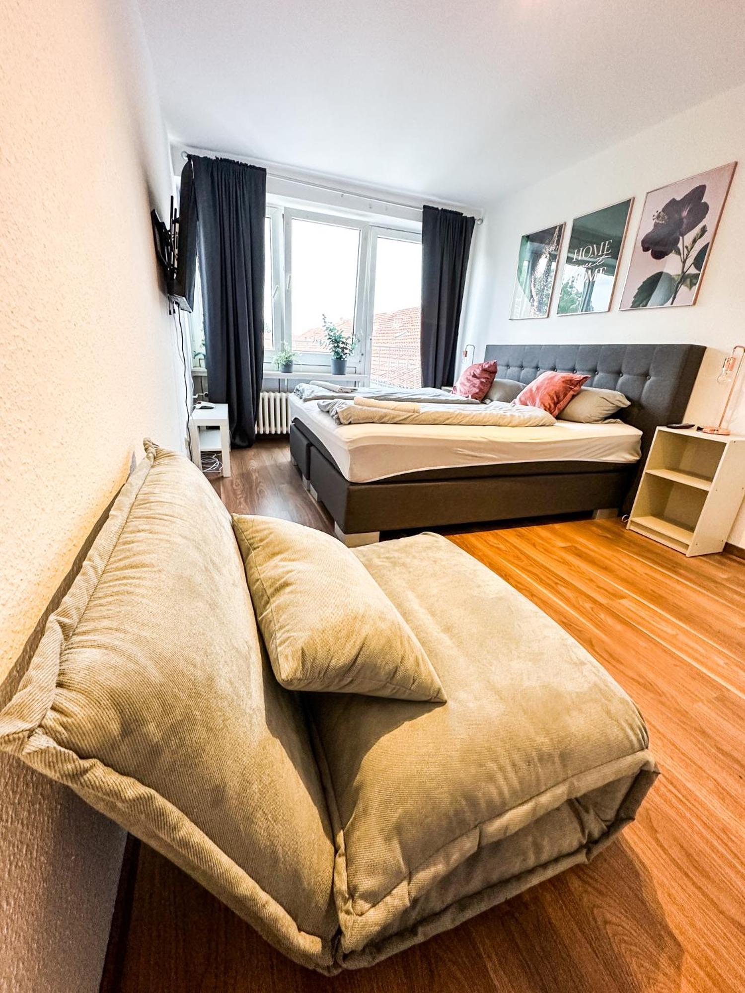 Apartment Fuer 3 Gaeste Kostenlose Parkplaetze Und Lift ฮันโนเวอร์ ภายนอก รูปภาพ